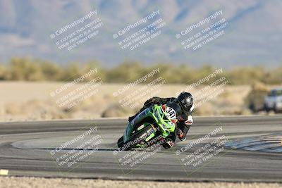 media/Dec-07-2025-CVMA (Sun) [[3e7d2de5dc]]/Race 16-Formula Middleweight/